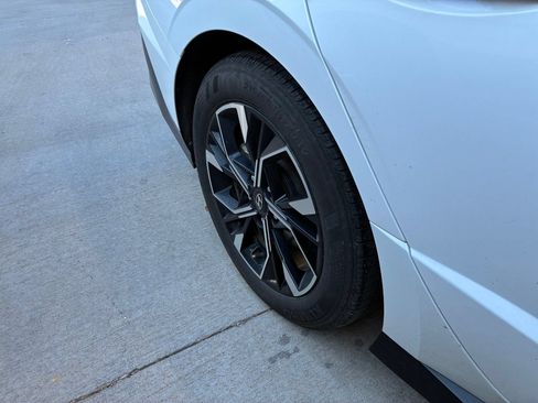 Used 2025 Hyundai Sonata SEL FWD image 11