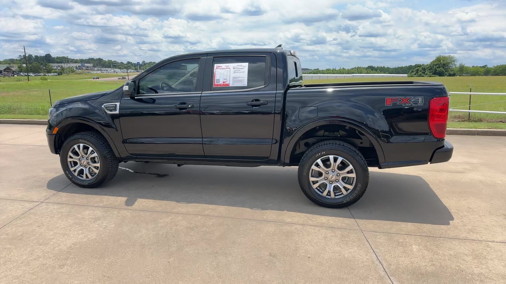 Used 2023 Ford Ranger Lariat w/ FX4 Off-Road Package AWD/4WD image 6