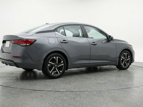 Used 2025 Nissan Sentra SV FWD image 9