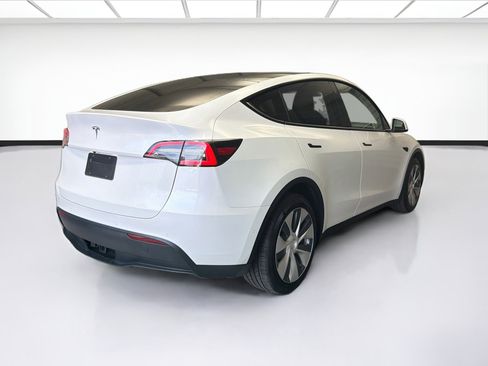 Used 2021 Tesla Model Y Long Range AWD/4WD image 4