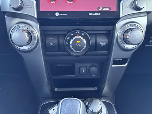 Used 2022 Toyota 4Runner TRD Sport w/ Technology Package AWD/4WD image 18