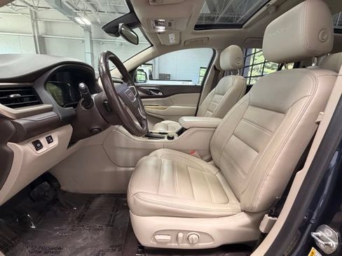 Used 2018 GMC Acadia Denali w/ Technology Package AWD/4WD image 22