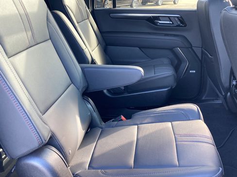 New 2025 Chevrolet Suburban RST w/ Advanced Technology Package image 21