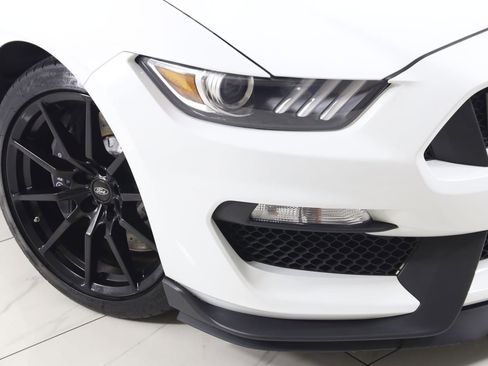 Used 2018 Ford Mustang Shelby GT350 w/ Convenience Package image 22
