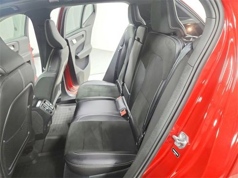 Used 2021 Volvo XC40 T5 R-Design w/ Protection Package image 32