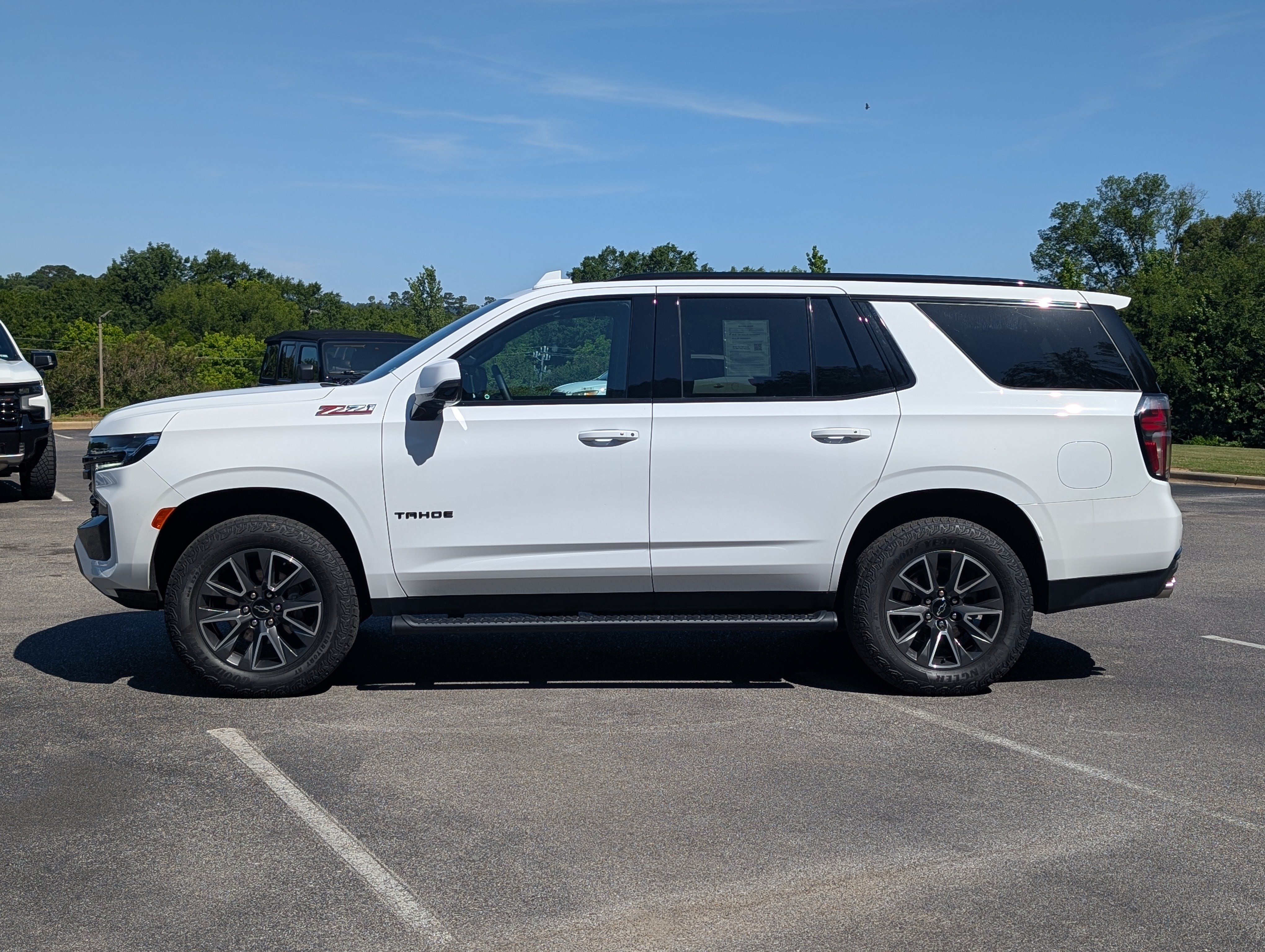 Used 2024 Chevrolet Tahoe Z71 w/ Z71 Off-Road Package AWD/4WD image 6