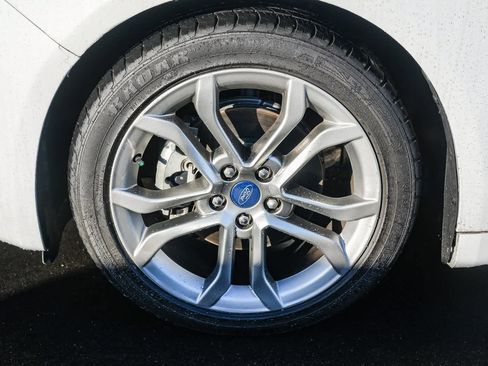 Used 2020 Ford Fusion SEL image 9