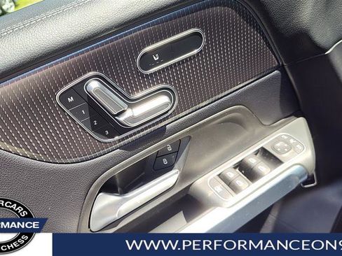 Used 2021 Mercedes-Benz GLB 250 4MATIC image 10