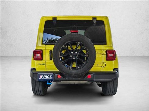 Used 2023 Jeep Wrangler Unlimited Sahara AWD/4WD image 6