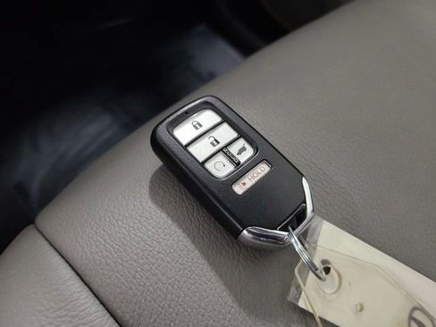 Used 2022 Honda Pilot Touring image 38