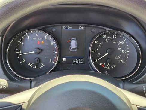 Used 2019 Nissan Rogue S FWD image 30