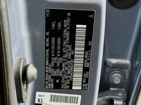 Used 2021 Toyota Highlander Platinum image 12