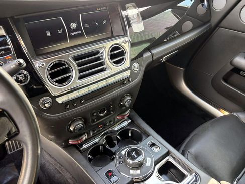 Certified 2018 Rolls-Royce Dawn image 21