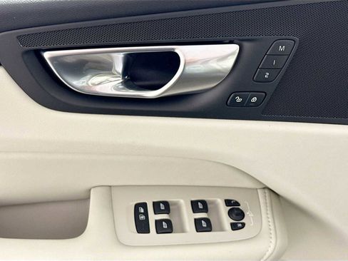 Used 2025 Volvo XC60 B5 Plus w/ Protection Package Premier image 16