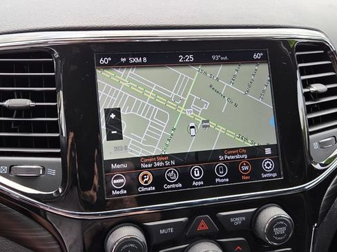 Used 2022 Jeep Grand Cherokee Laredo X RWD image 24