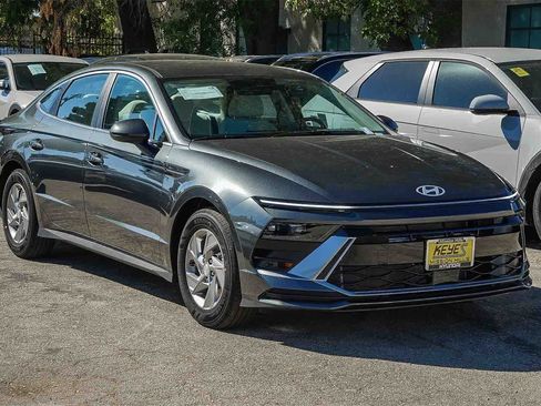 New 2026 Hyundai Sonata SE image 3