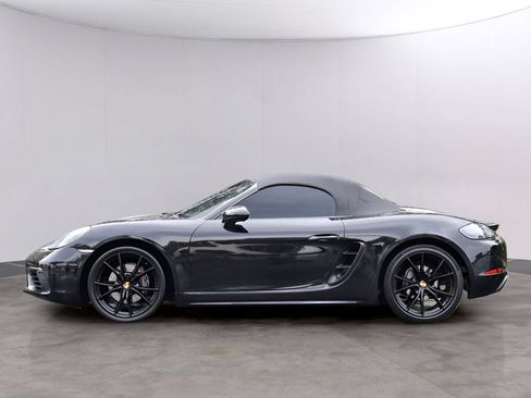 Used 2024 Porsche 718 Boxster RWD image 2