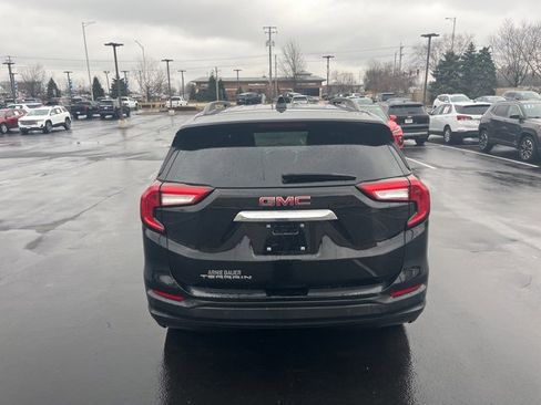 Certified 2023 GMC Terrain SLE w/ Driver Convenience Package image 4