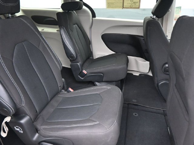 Used 2023 Chrysler Voyager LX FWD image 22