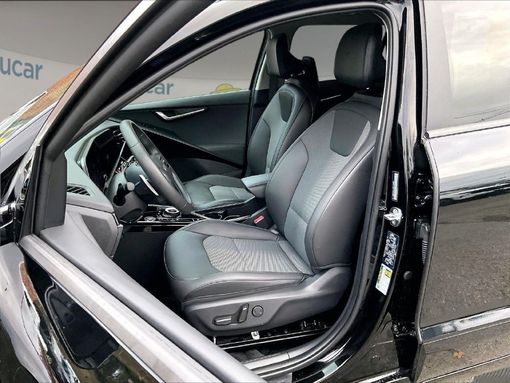 Used 2025 Kia Niro Wind w/ Wind Preserve Package FWD image 10