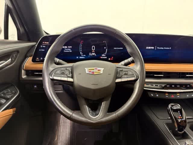 Used 2024 Cadillac XT4 Premium Luxury w/ Technology Package FWD image 30