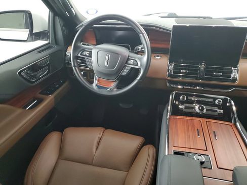 Certified 2024 Lincoln Navigator Reserve w/ Monochromatic Package AWD/4WD image 14