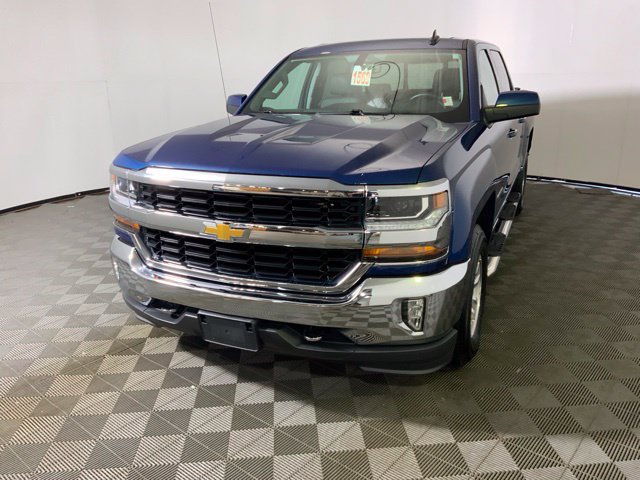 Used 2018 Chevrolet Silverado 1500 LT w/ All Star Edition AWD/4WD image 3