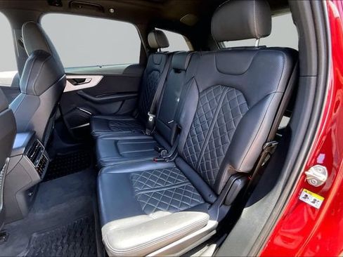 Used 2024 Audi Q7 3.0T Prestige AWD/4WD image 28