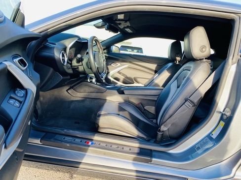 Used 2019 Chevrolet Camaro SS image 16