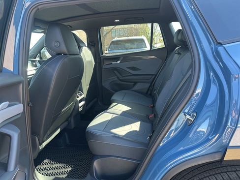 New 2026 Volkswagen Tiguan SE R-Line AWD/4WD image 12