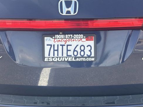 Used 2014 Honda Odyssey Touring Elite image 9