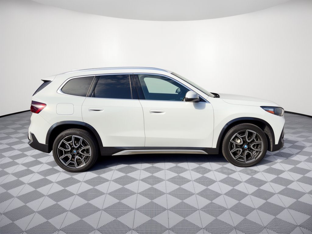 Used 2025 BMW X1 xDrive28i w/ Convenience Package AWD/4WD image 8