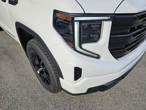 New 2026 GMC Sierra 1500 Pro w/ Graphite Edition image 11