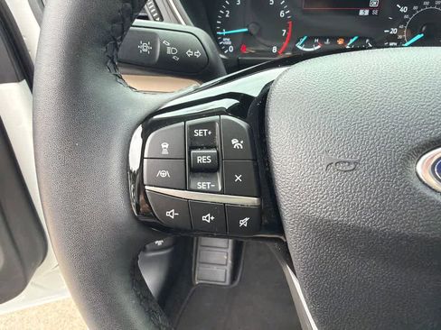 Used 2022 Ford Escape SEL FWD image 24
