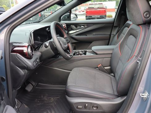 New 2025 Chevrolet Blazer EV RS image 4