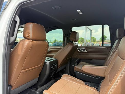 Used 2021 Chevrolet Suburban High Country AWD/4WD image 20