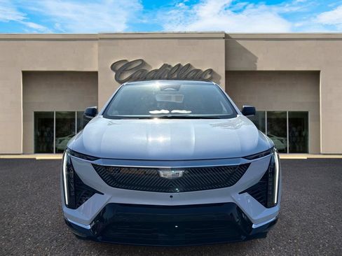 New 2026 Cadillac Optiq Luxury 1 RWD image 8