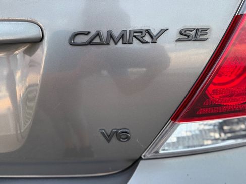 Used 2005 Toyota Camry SE image 19
