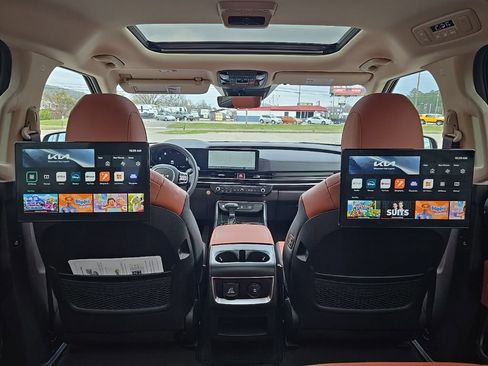 Used 2026 Kia Carnival SX Prestige image 25