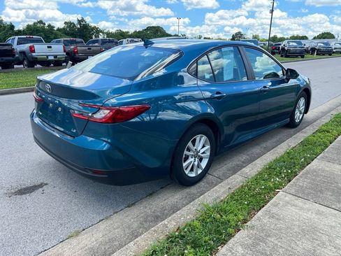 Used 2025 Toyota Camry LE w/ Convenience Package FWD image 3