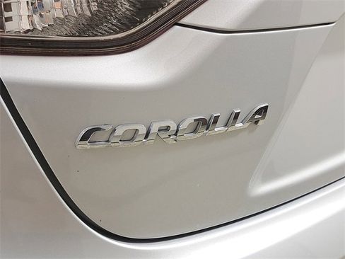 Used 2023 Toyota Corolla LE image 9