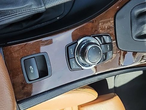 Used 2013 BMW 335i Convertible RWD image 25