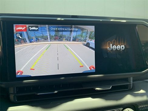 New 2024 Jeep Gladiator Rubicon w/ Technology Group image 57