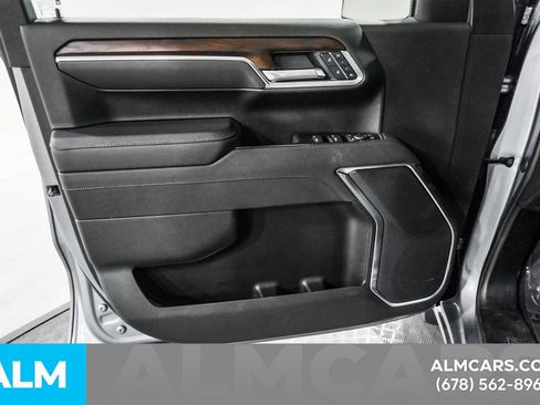 Used 2025 GMC Sierra 1500 SLT RWD image 40
