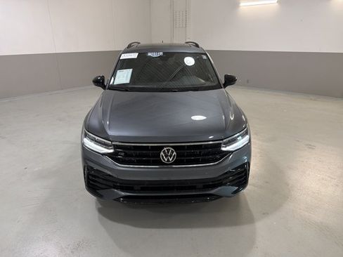 Used 2024 Volkswagen Tiguan SE R-Line AWD/4WD image 3