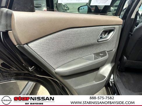 Certified 2022 Nissan Rogue SV image 14