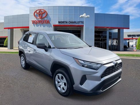 Used 2025 Toyota RAV4 LE image 3