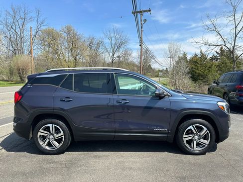 Used 2019 GMC Terrain SLT w/ Infotainment Package II AWD/4WD image 8