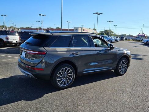 New 2025 Lincoln Corsair Reserve w/ Equipment Group 202A image 8