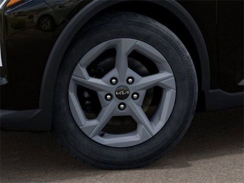 Certified 2025 Kia K4 FWD image 9